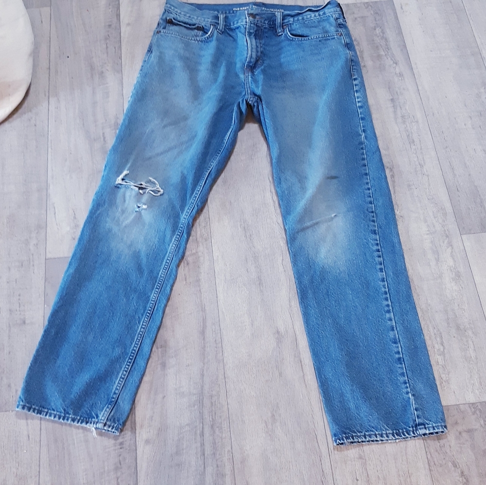 Mens jeans 33x32 Old Navy Destroyed